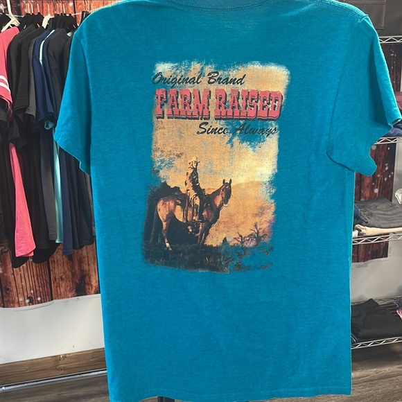 Farm Raised tee with horse on back - Picture 2 of 5